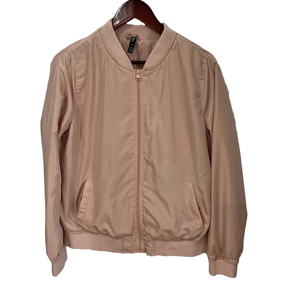 Women’s pale pink bomber jacket with pockets size small see measurements